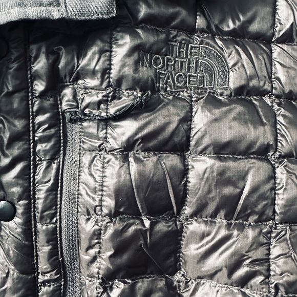 The North Face Dark Gray ThermoBall Puffer Jacket Mens Small NWOT - Picture 9 of 13